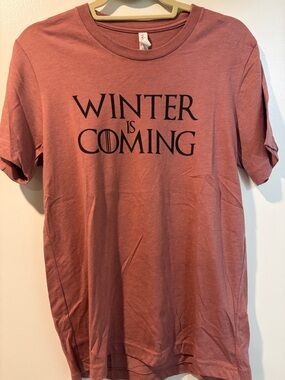 Women’s 'Winter Is Coming' Graphic Tee - Rose Clay